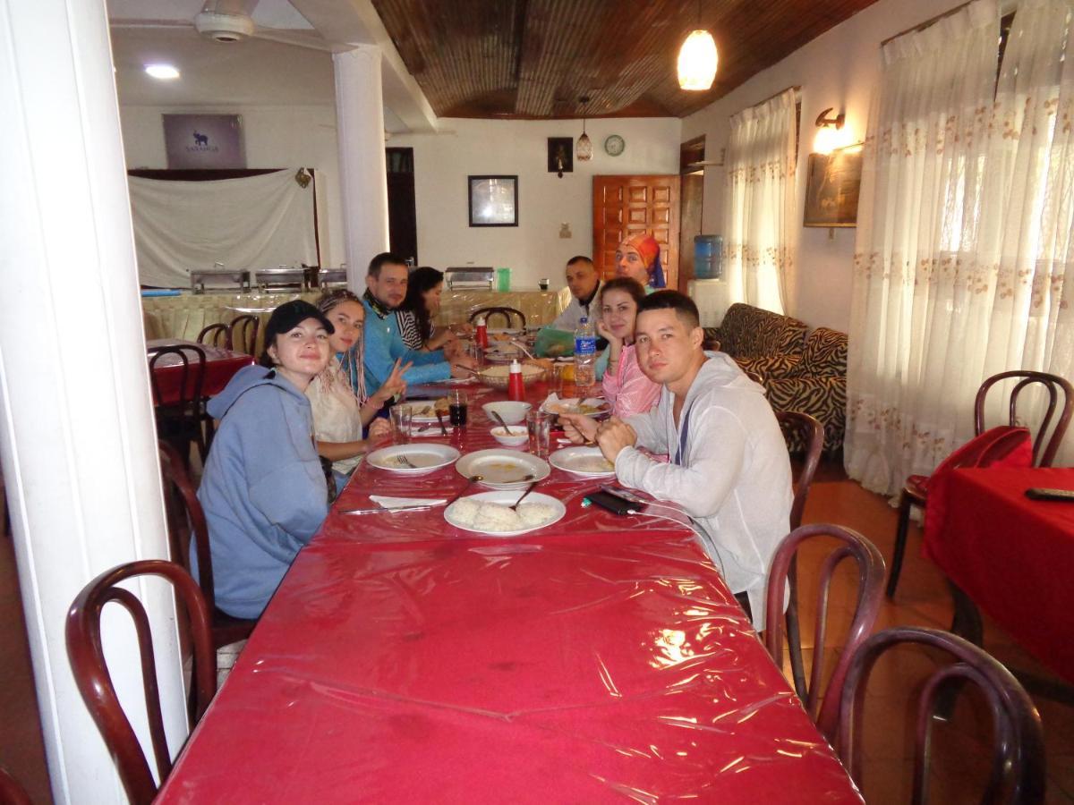 Saranga Holiday Inn Wellawaya Buitenkant foto