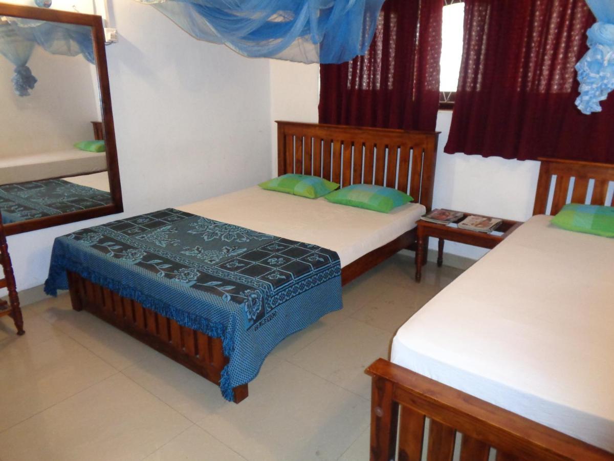 Saranga Holiday Inn Wellawaya Buitenkant foto