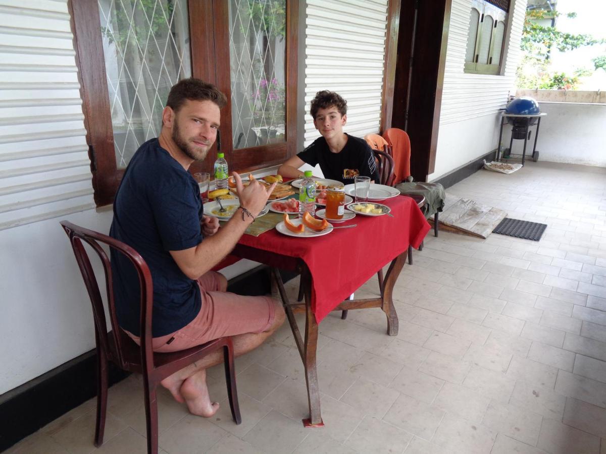 Saranga Holiday Inn Wellawaya Buitenkant foto