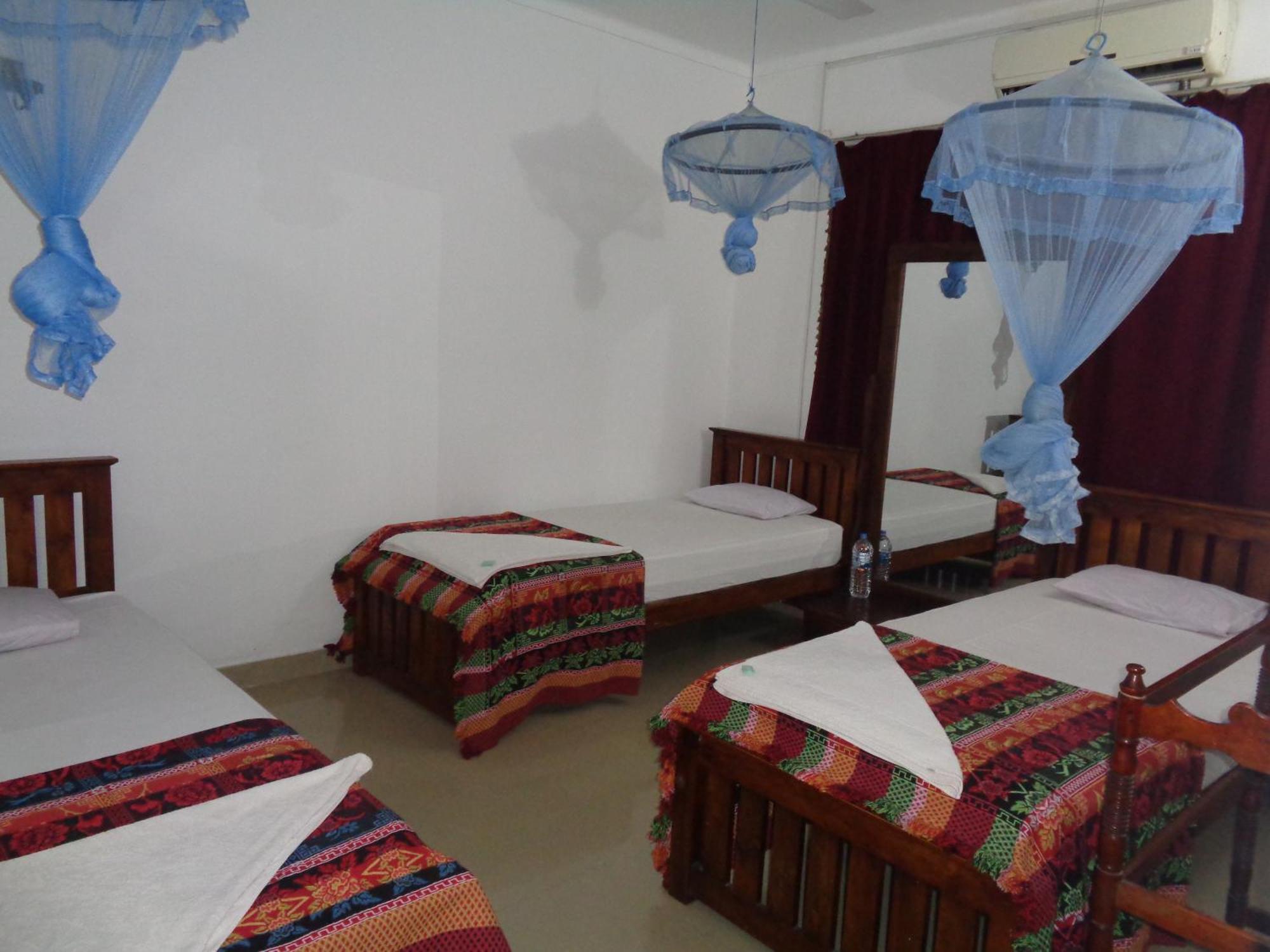 Saranga Holiday Inn Wellawaya Buitenkant foto