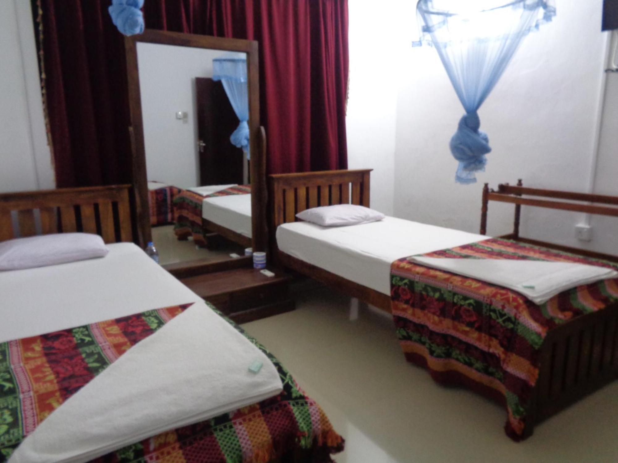 Saranga Holiday Inn Wellawaya Buitenkant foto